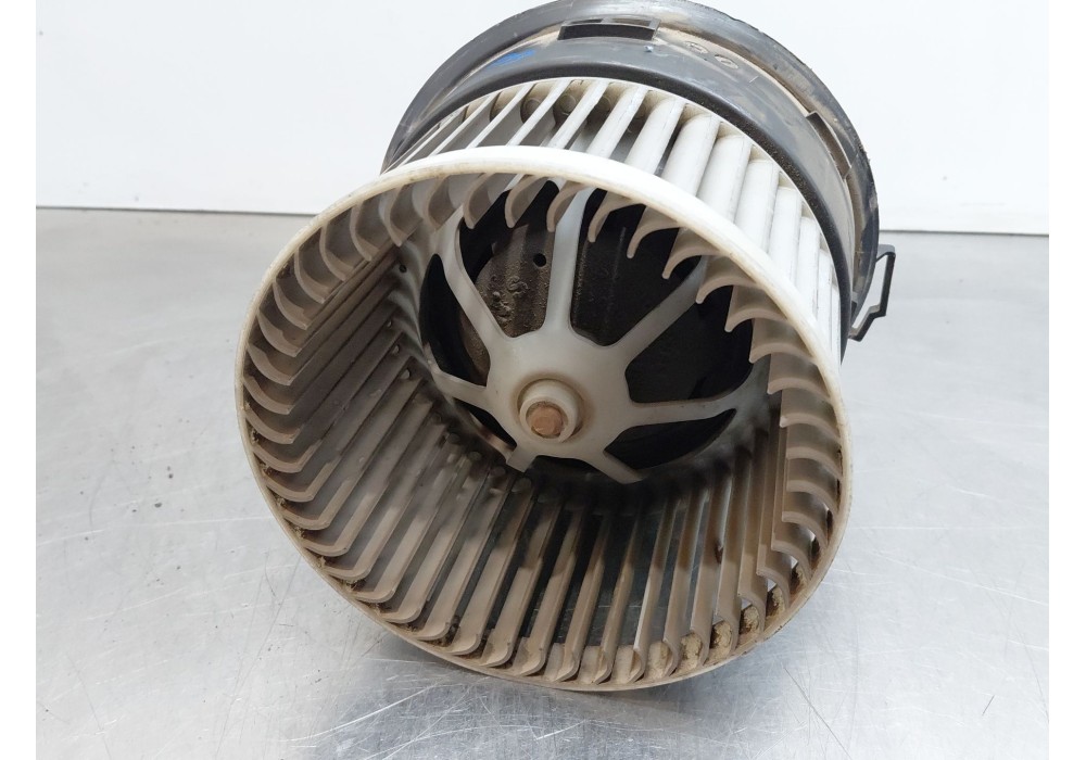 Recambio de motor calefaccion para peugeot 407 (6d_) 1.6 hdi 110 (6d9hzc, 6d9hyc) referencia OEM IAM 6441S3  