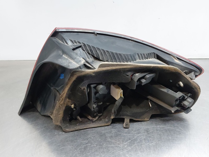 Recambio de piloto trasero izquierdo para peugeot 407 (6d_) 1.6 hdi 110 (6d9hzc, 6d9hyc) referencia OEM IAM 6350GC  