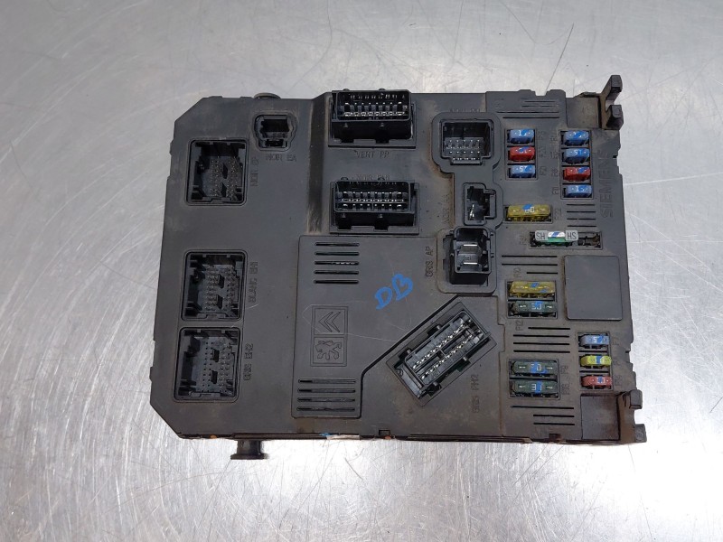 Recambio de caja reles / fusibles para peugeot 407 (6d_) 1.6 hdi 110 (6d9hzc, 6d9hyc) referencia OEM IAM 9655221180  