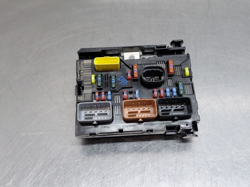 Recambio de caja reles / fusibles para citroën c3 i (fc_, fn_) 1.4 i referencia OEM IAM 9659741780  
