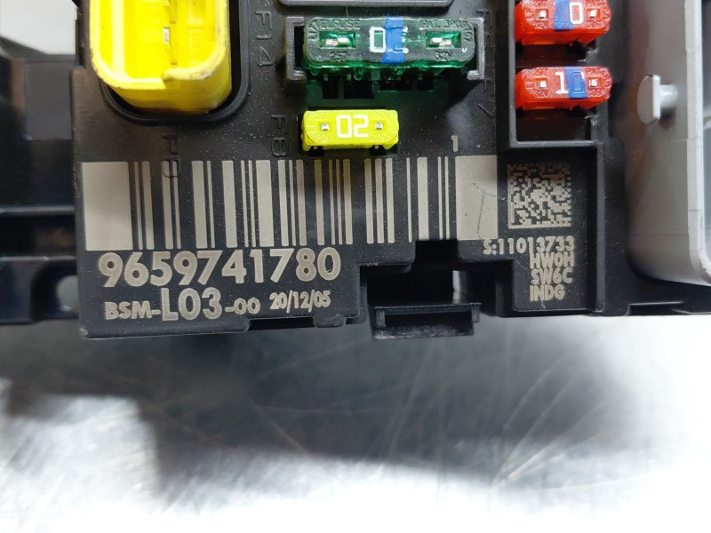 Recambio de caja reles / fusibles para citroën c3 i (fc_, fn_) 1.4 i referencia OEM IAM 9659741780  