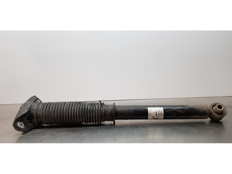 Recambio de amortiguador trasero derecho para hyundai tucson essence bluedrive 2wd referencia OEM IAM 55311D7000  