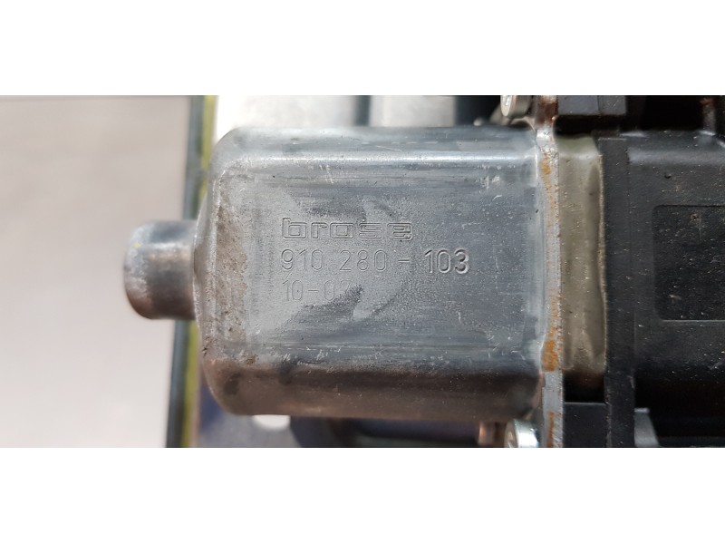 Recambio de elevalunas trasero derecho para bmw serie 1 berlina (e81/e87) 118d referencia OEM IAM 51357138468   Recambio de elevalunas trasero derecho para bmw serie 1 berlina (e81/e87) 118d referencia OEM IAM 51357138468