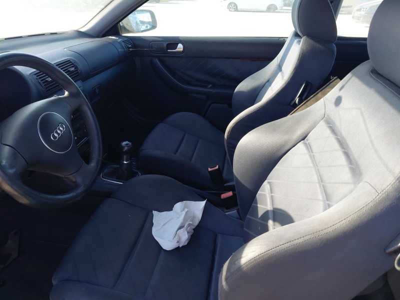 audi a3 (8l1) del año 2003