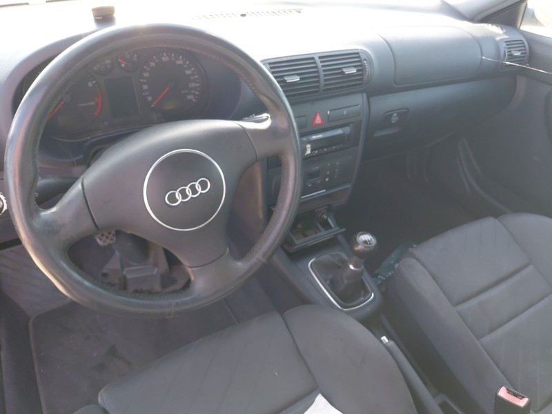 audi a3 (8l1) del año 2003