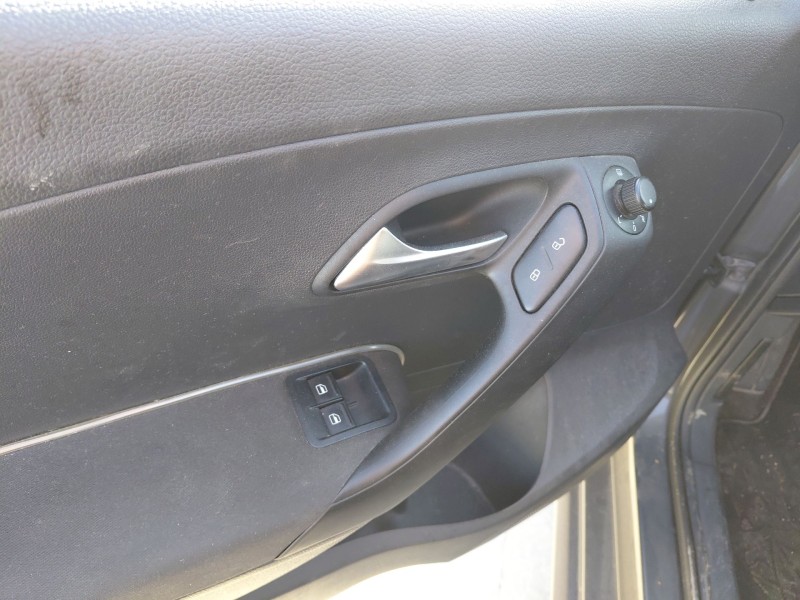 volkswagen polo v (6r1, 6c1) del año 2013