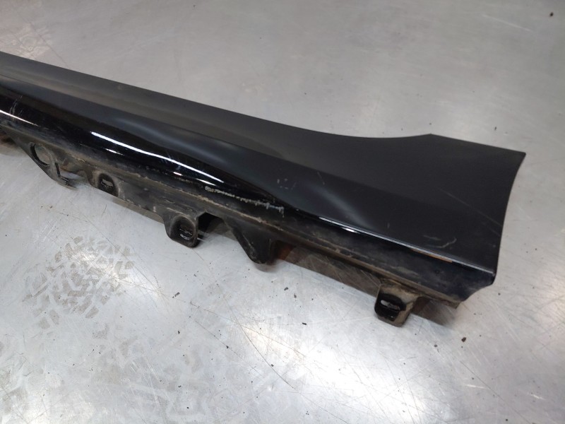 Recambio de faldon lateral para bmw 3 touring (g21, g81) 318 d referencia OEM IAM 51778493949  
