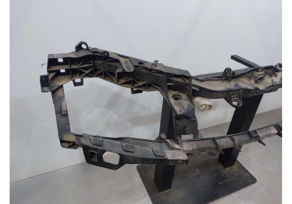 Recambio de panel frontal para ford focus ii (da_, hcp, dp) 1.6 tdci referencia OEM IAM 1675180  