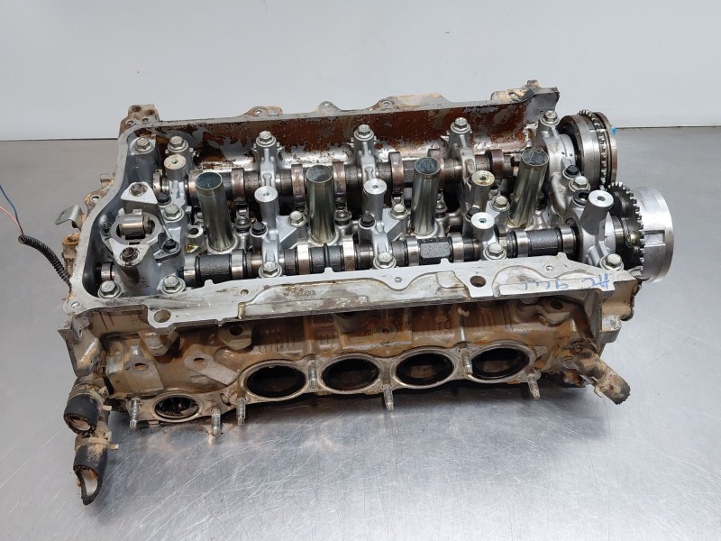 Recambio de culata para toyota rav4 hybrid 4x2 advance referencia OEM IAM 1110129627  