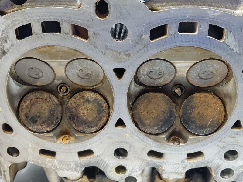 Recambio de culata para toyota rav4 hybrid 4x2 advance referencia OEM IAM 1110129627  
