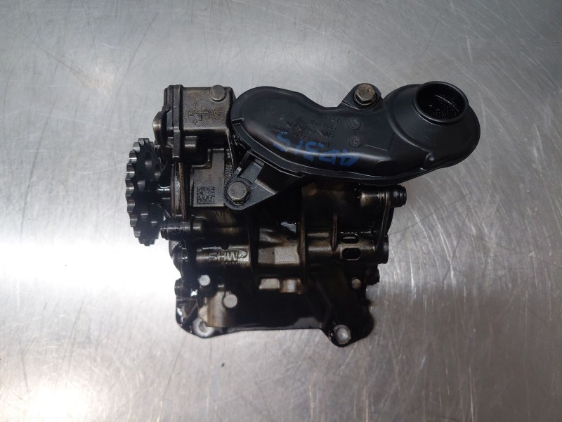 Recambio de bomba aceite para bmw serie 3 touring (f31) 318d sport line referencia OEM IAM 11418513756  