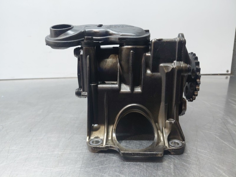 Recambio de bomba aceite para bmw serie 3 touring (f31) 318d sport line referencia OEM IAM 11418513756  