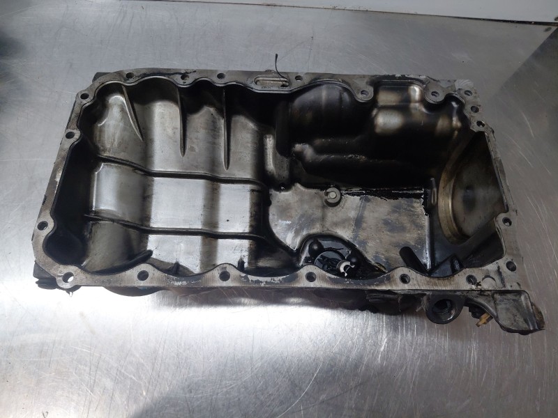 Recambio de carter para bmw serie 3 touring (f31) 318d sport line referencia OEM IAM 11138513661  