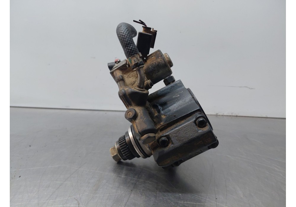 Recambio de bomba inyeccion para mercedes-benz clase b (w246) b 200 cdi (246.208) referencia OEM IAM A6510701801  