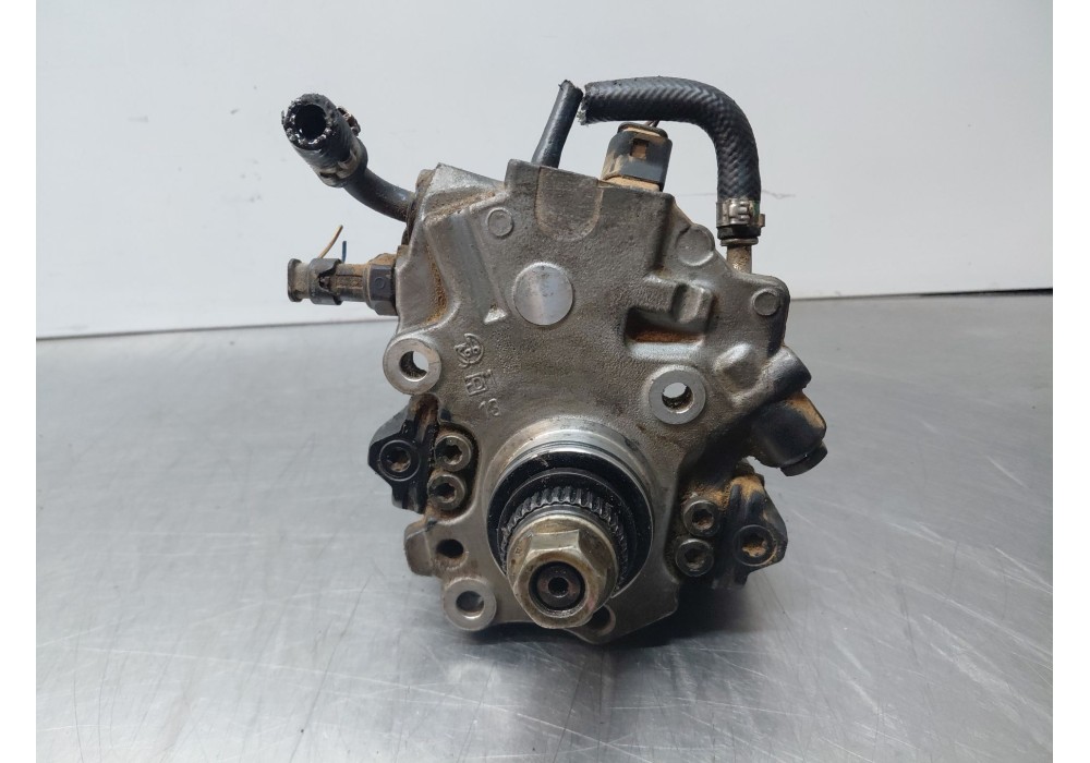 Recambio de bomba inyeccion para mercedes-benz clase b (w246) b 200 cdi (246.208) referencia OEM IAM A6510701801  