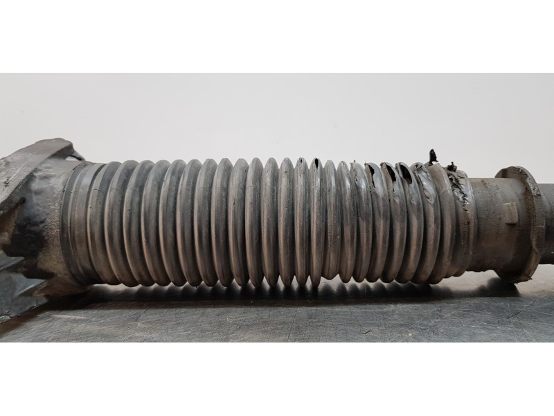 Recambio de amortiguador trasero derecho para hyundai tucson essence bluedrive 2wd referencia OEM IAM 55311D7000  