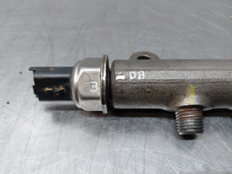 Recambio de rampa inyectora para ssangyong rodius xdi referencia OEM IAM   