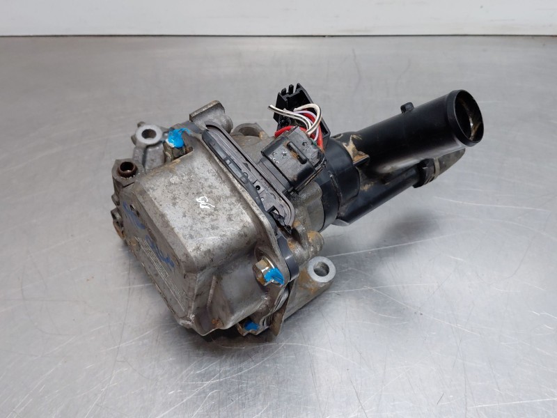 Recambio de bomba agua para toyota rav4 hybrid 4x2 advance referencia OEM IAM 1603225010  