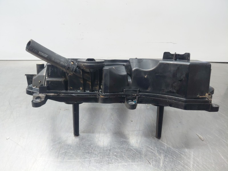 Recambio de tapa balancines para nissan primastar cerrada referencia OEM IAM 118301718R  