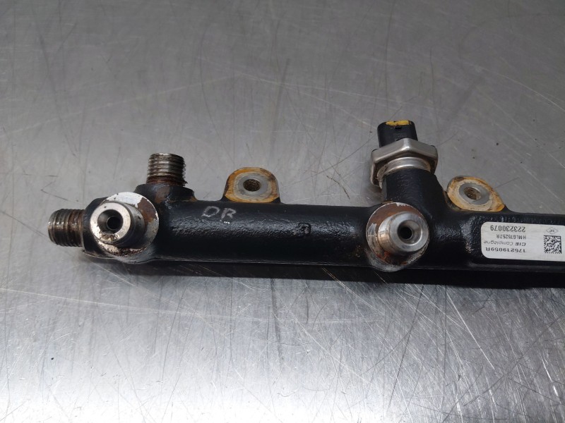 Recambio de rampa inyectora para nissan primastar cerrada referencia OEM IAM 175219059R 0281007249 