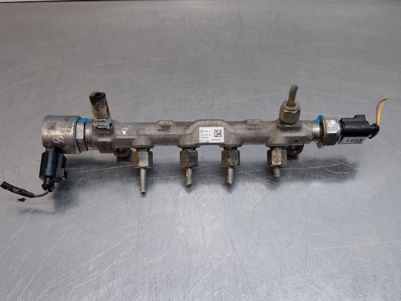 Recambio de rampa inyectora para volkswagen caddy ocio trendline bluemotion referencia OEM IAM 04L130089G 04L130764C 