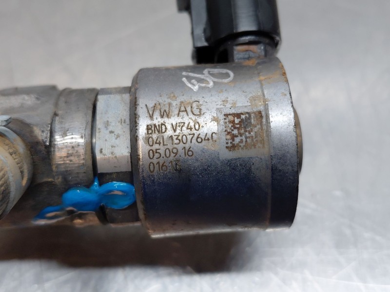 Recambio de rampa inyectora para volkswagen caddy ocio trendline bluemotion referencia OEM IAM 04L130089G 04L130764C 