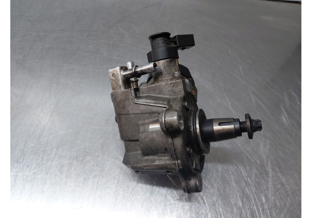 Recambio de bomba inyeccion para bmw serie 3 touring (f31) 318d sport line referencia OEM IAM 13518511626 0445010768 