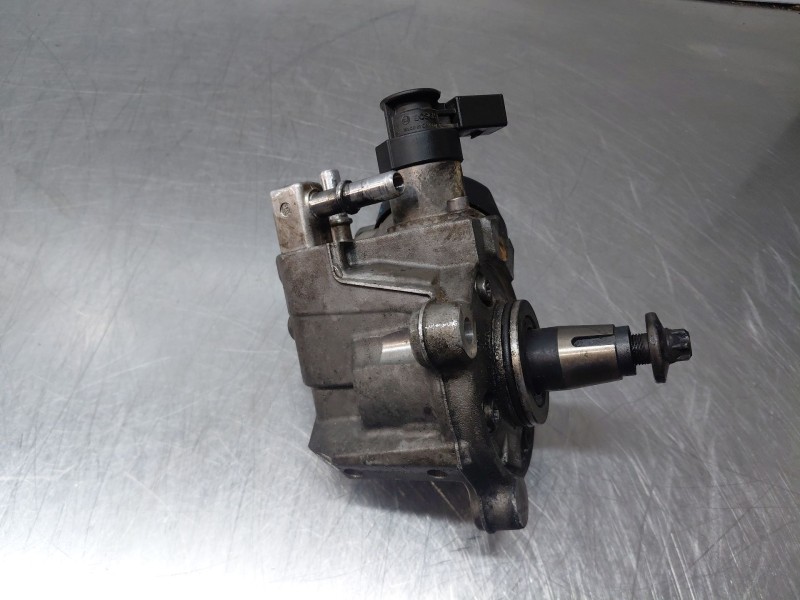 Recambio de bomba inyeccion para bmw serie 3 touring (f31) 318d sport line referencia OEM IAM 13518511626 0445010768 