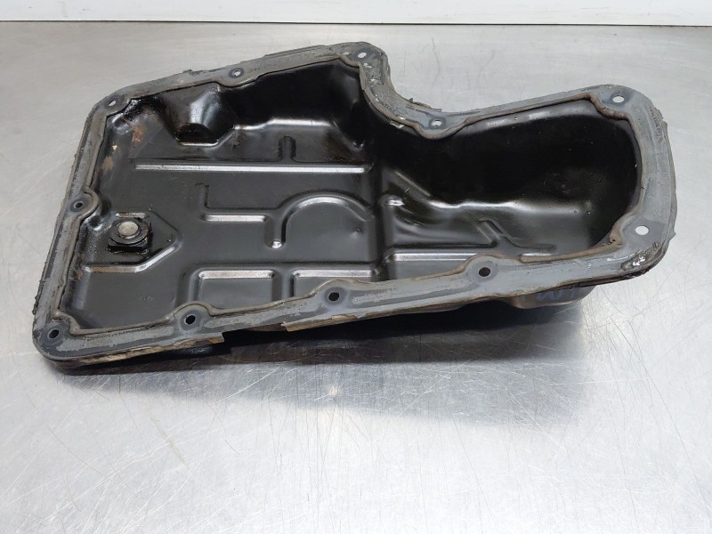 Recambio de carter para renault twingo iii (bcm_, bca_) 1.0 sce 70 (bcmb) referencia OEM IAM 111114077R  