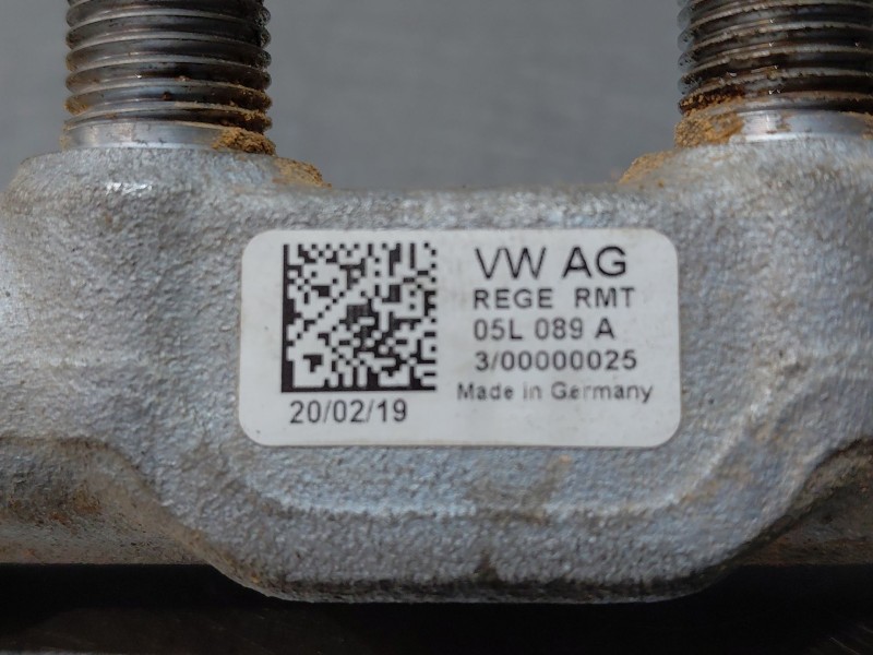 Recambio de rampa inyectora para audi a6 berlina (4a2) 40 tdi basic referencia OEM IAM   