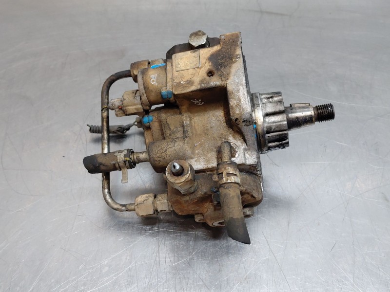 Recambio de bomba inyeccion para toyota hilux (kun) extra cab 4x4 referencia OEM IAM 2210030040  