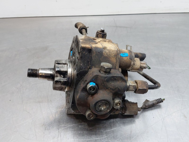 Recambio de bomba inyeccion para toyota hilux (kun) extra cab 4x4 referencia OEM IAM 2210030040  