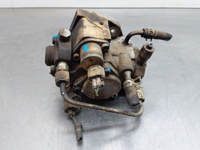 Recambio de bomba inyeccion para toyota hilux (kun) extra cab 4x4 referencia OEM IAM 2210030040  