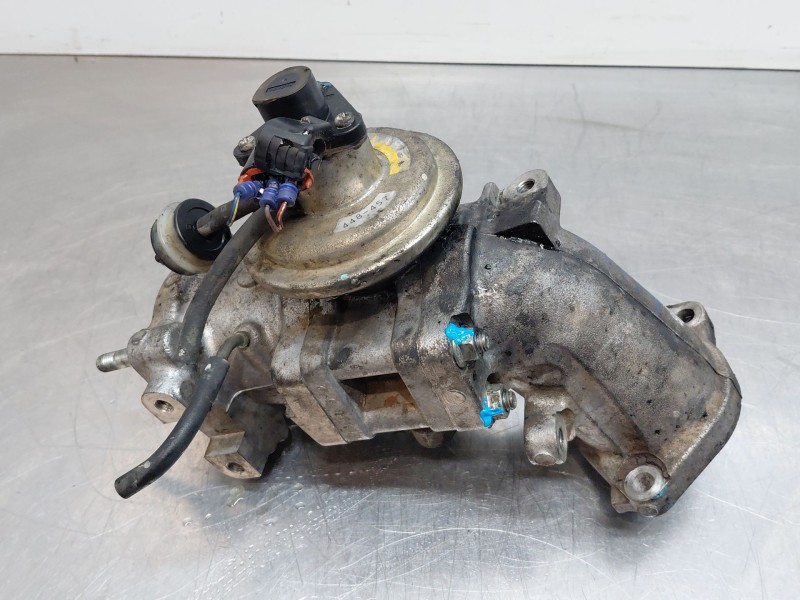 Recambio de valvula egr para toyota hilux (kun) extra cab 4x4 referencia OEM IAM 2580030120  