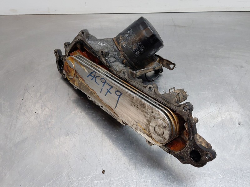 Recambio de soporte filtro aceite para toyota hilux (kun) extra cab 4x4 referencia OEM IAM 1570130090  