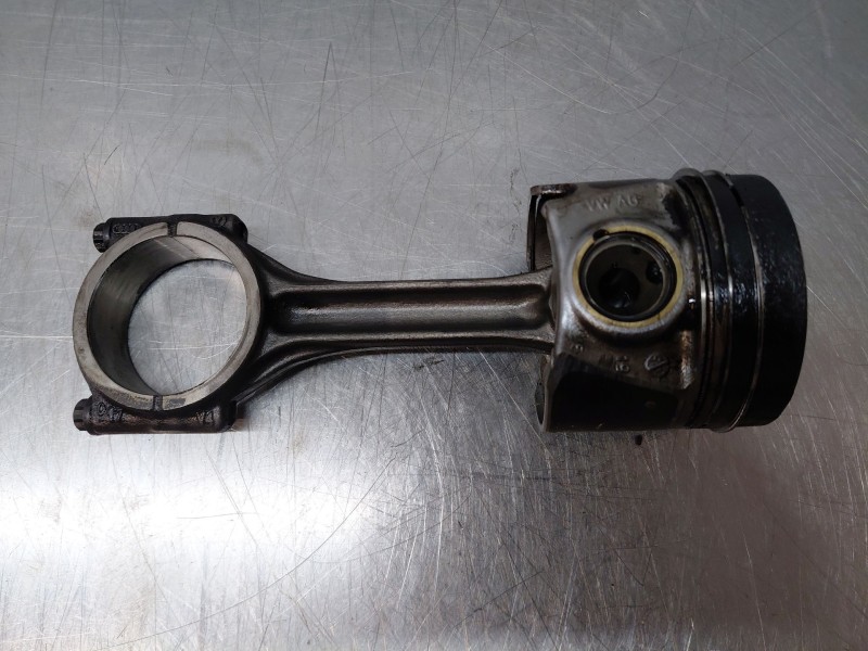 Recambio de biela para audi a6 berlina (4a2) 40 tdi basic referencia OEM IAM   