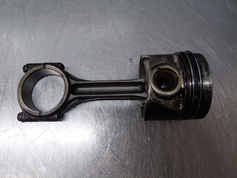 Recambio de biela para audi a6 berlina (4a2) 40 tdi basic referencia OEM IAM   