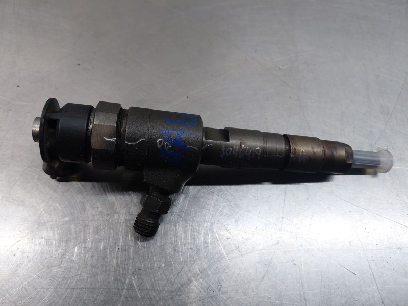 Recambio de inyector para ford ecosport trend referencia OEM IAM 0445110489  