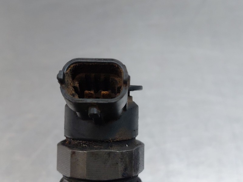 Recambio de inyector para ford ecosport trend referencia OEM IAM 0445110489  