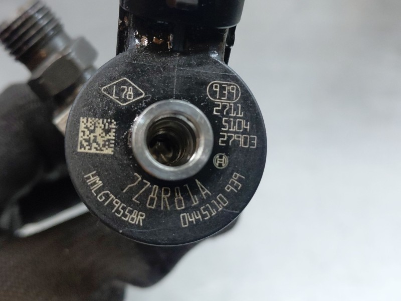 Recambio de inyector para nissan primastar cerrada referencia OEM IAM 0445110939  