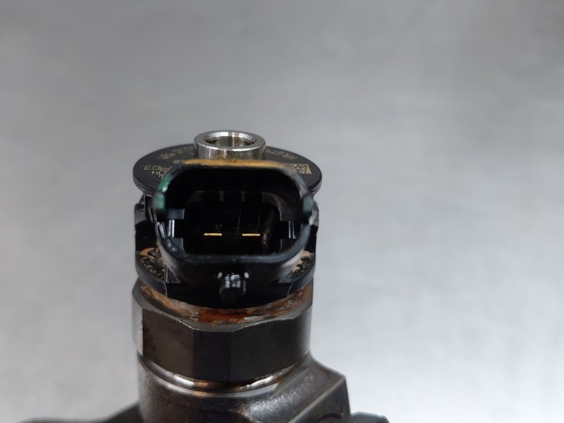 Recambio de inyector para nissan primastar cerrada referencia OEM IAM 0445110939  