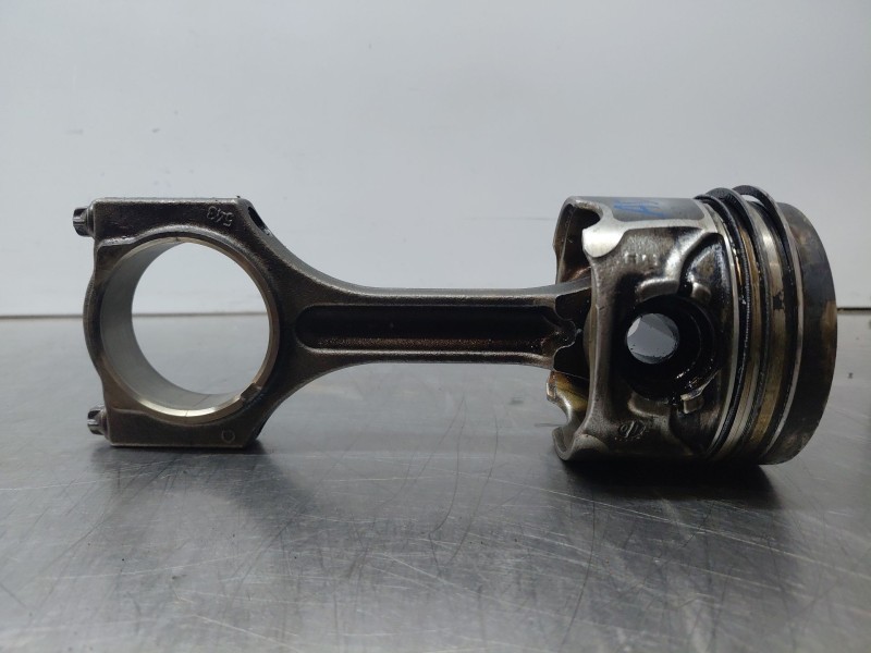 Recambio de biela para bmw serie 3 touring (f31) 318d sport line referencia OEM IAM 11248473777  