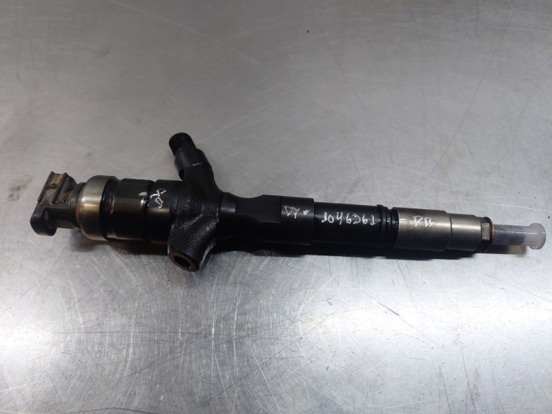 Recambio de inyector para toyota hilux (kun) extra cab 4x4 referencia OEM IAM 2367039145  