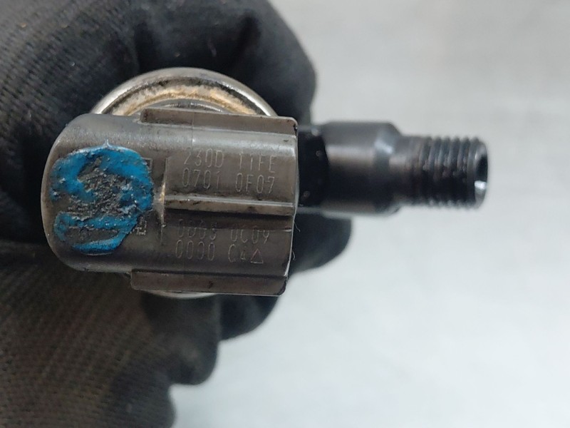 Recambio de inyector para toyota hilux (kun) extra cab 4x4 referencia OEM IAM 2367039145  