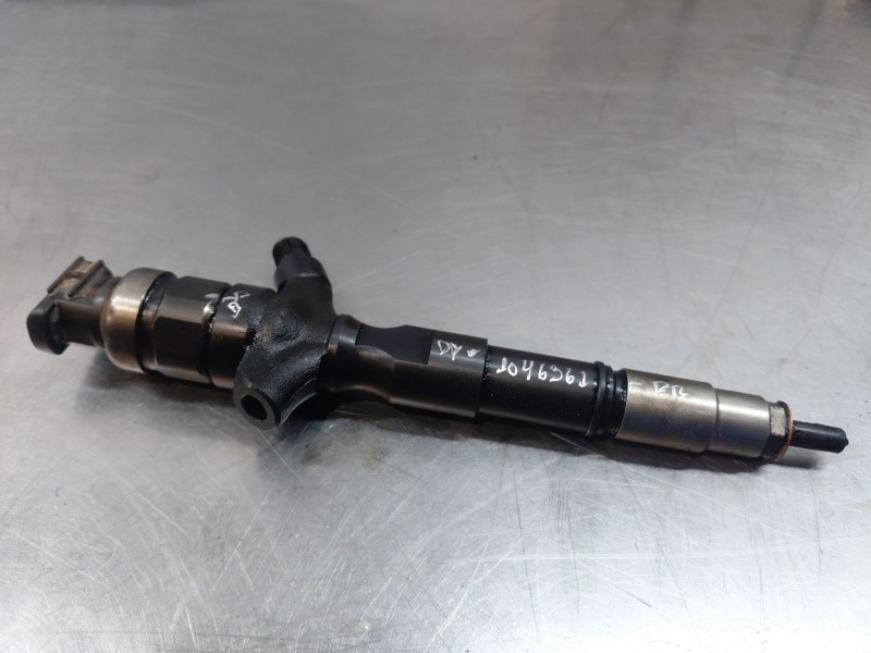 Recambio de inyector para toyota hilux (kun) extra cab 4x4 referencia OEM IAM 2367039145  