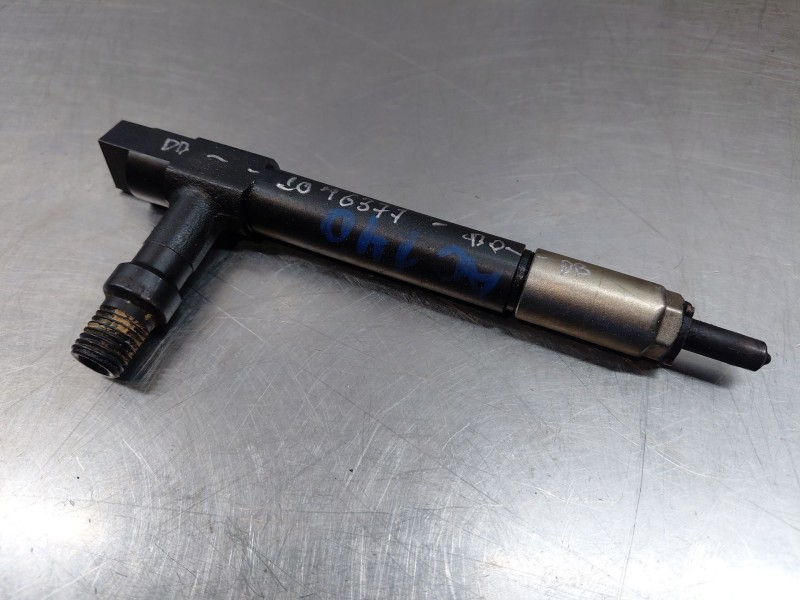 Recambio de inyector para mazda premacy (cp) td active referencia OEM IAM RF4F13H50  