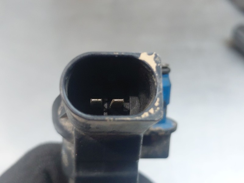 Recambio de inyector para hyundai ix35 style awd referencia OEM IAM 338002F000  