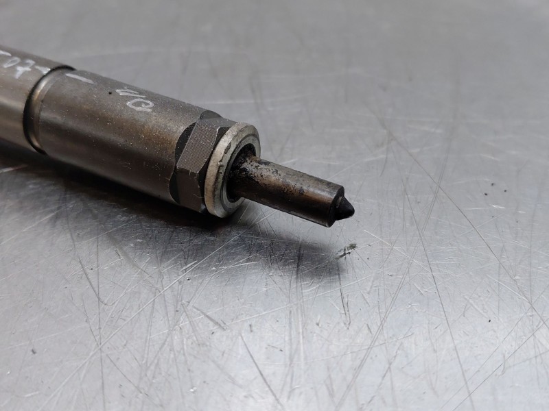 Recambio de inyector para toyota yaris (ksp9/scp9/nlp9) básico referencia OEM IAM 0445110262  