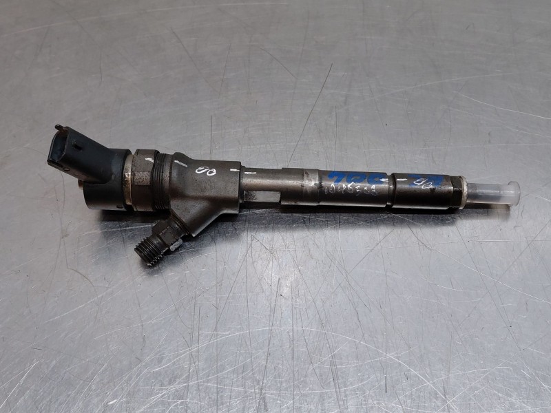 Recambio de inyector para toyota yaris (ksp9/scp9/nlp9) básico referencia OEM IAM 0445110262  