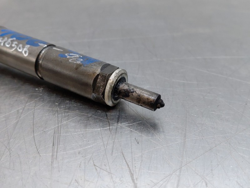 Recambio de inyector para toyota yaris (ksp9/scp9/nlp9) básico referencia OEM IAM 0445110262  